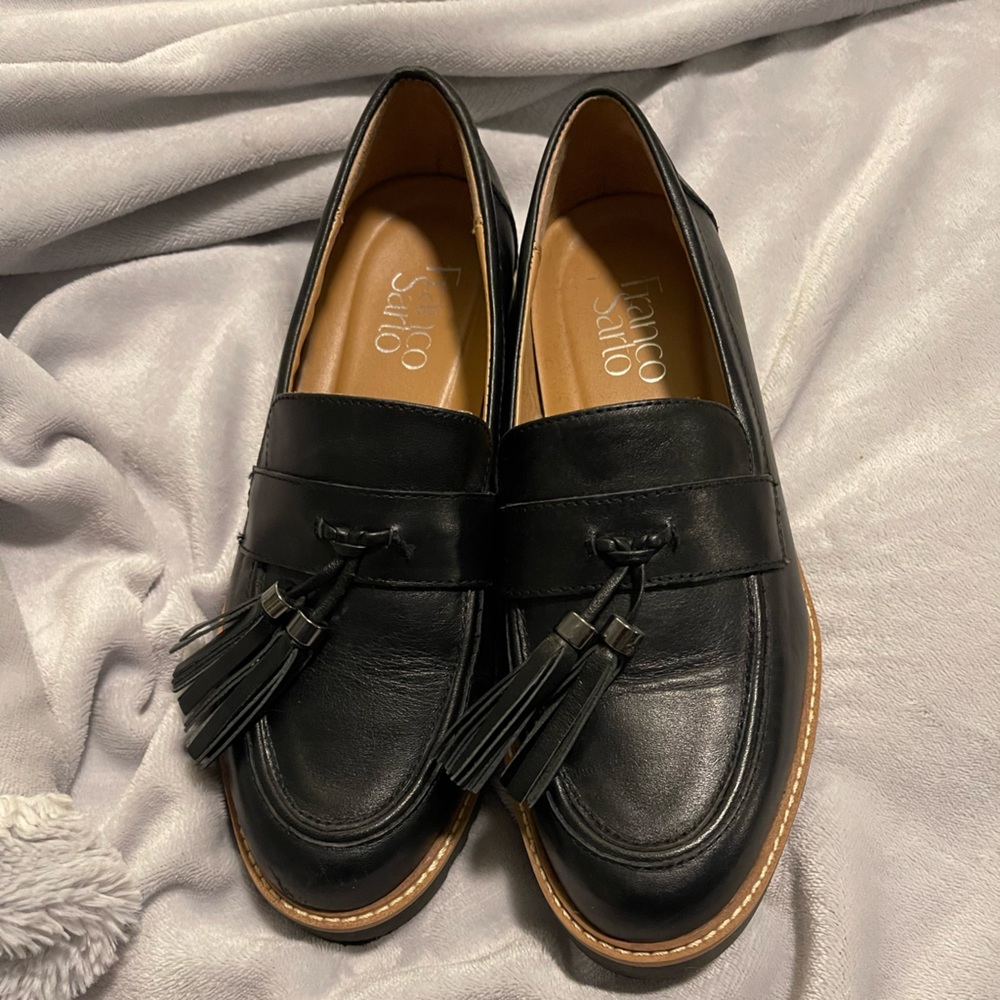 Black loafers woman's